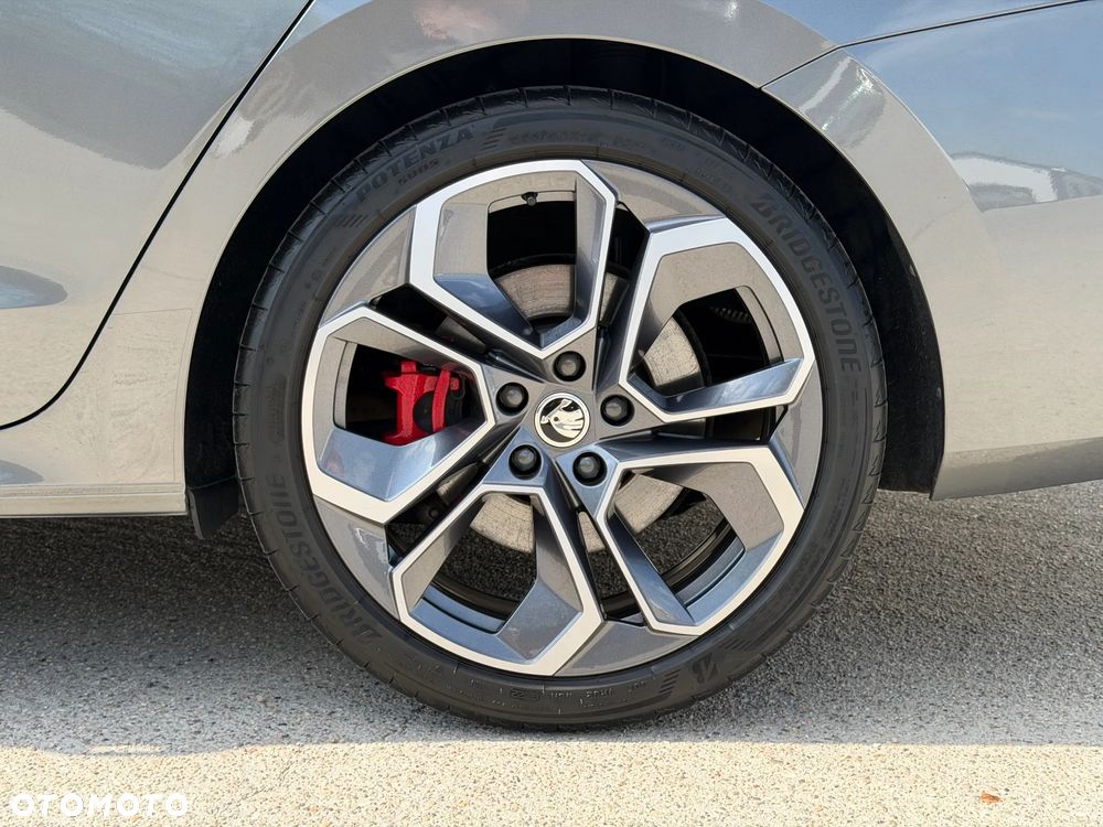 Skoda Octavia 2.0 TSI RS Challenge 245 DSG - 12