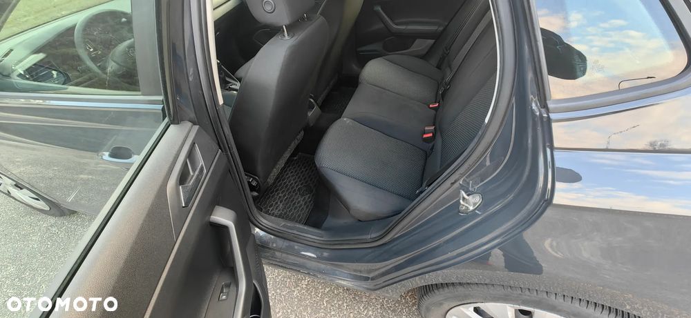 Volkswagen Polo 1.6 TDI SCR Highline - 13