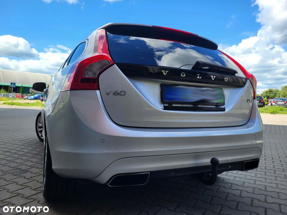 Volvo V60 D4 Momentum - 20
