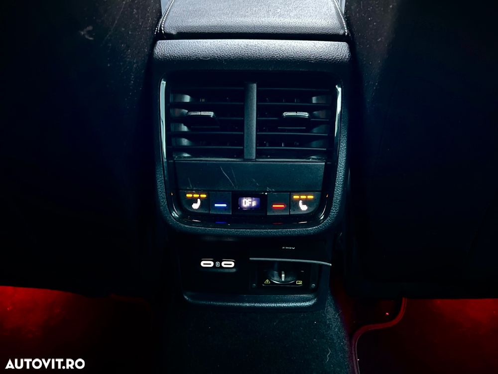 Skoda Octavia Combi 2.0 TDI DSG Clever - 27