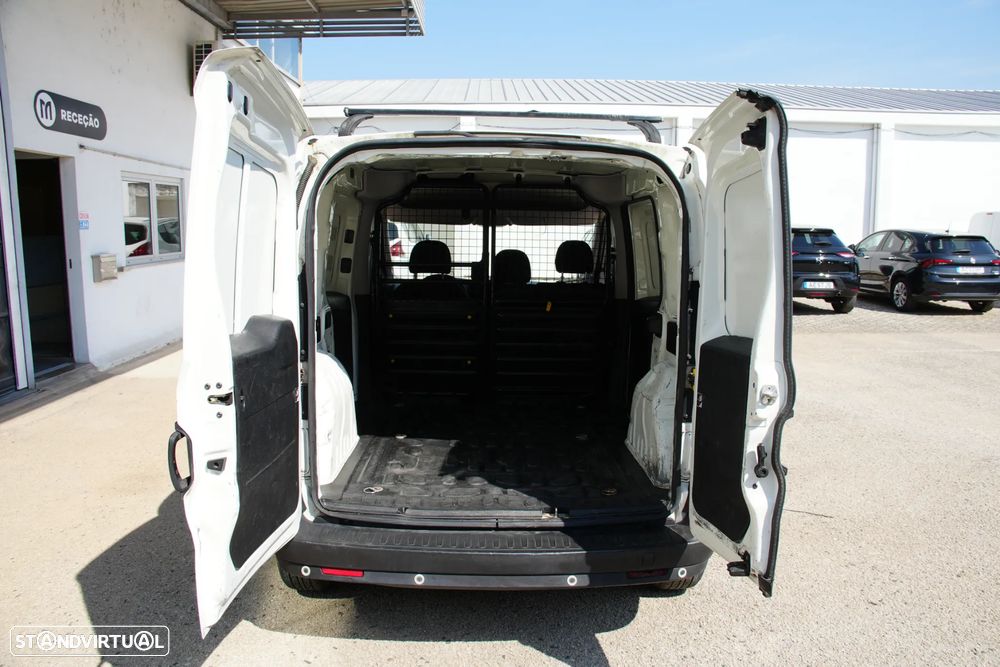 Fiat Doblo 3Lugares 1.3Multijet 95cv - 6