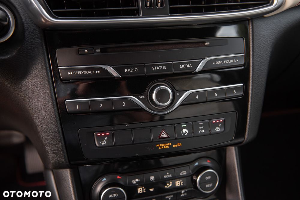 Infiniti Q30 - 26