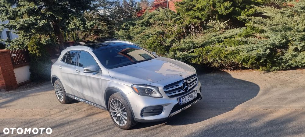 Mercedes-Benz GLA 250 4Matic 7G-DCT AMG Line - 3