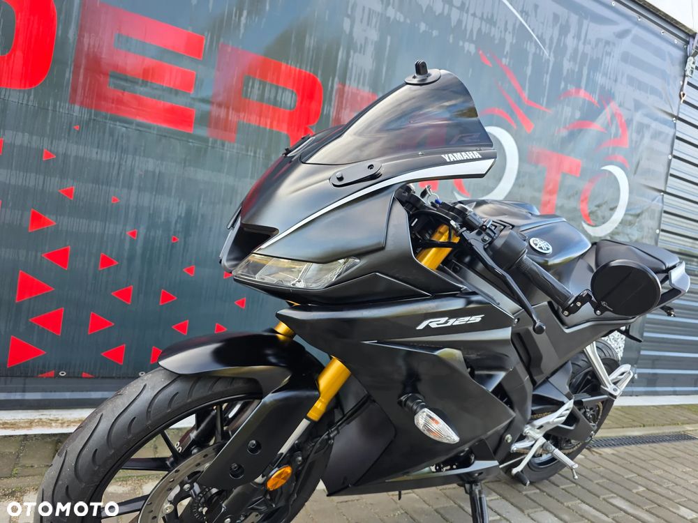 Yamaha YZF - 12