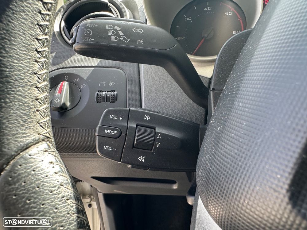 SEAT Ibiza 1.6 TDI Style DPF - 23