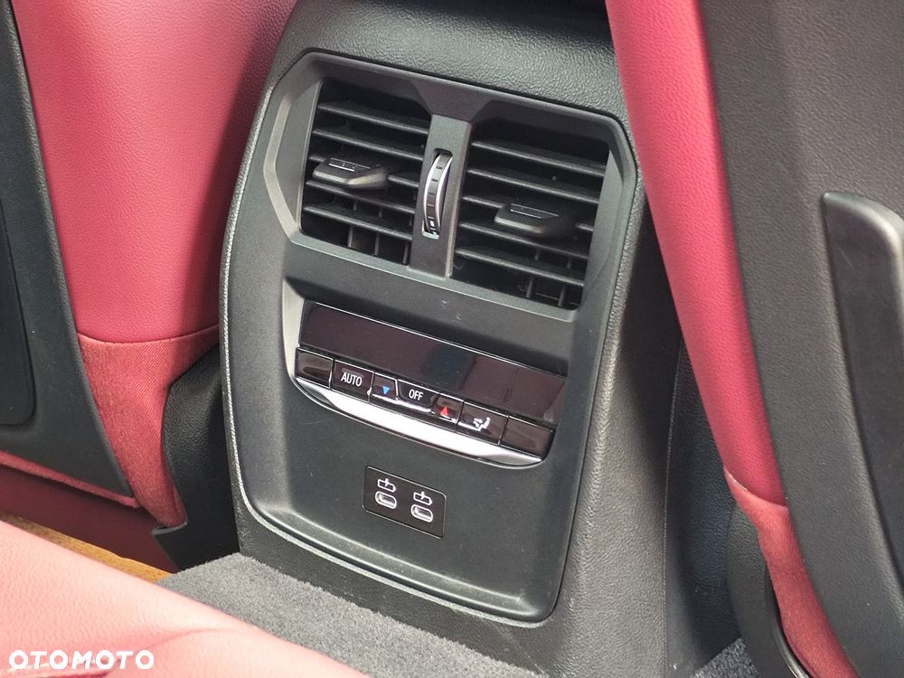 BMW i4 80.7kWh eDrive 40 M Sport - 12