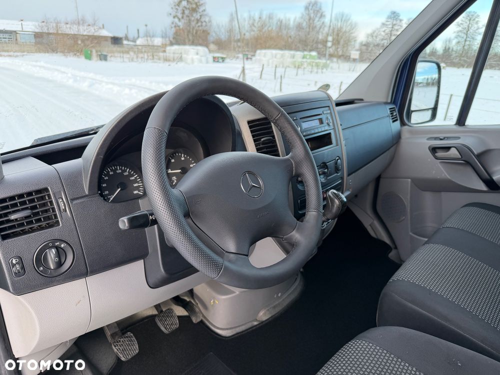 Mercedes-Benz Sprinter - 16