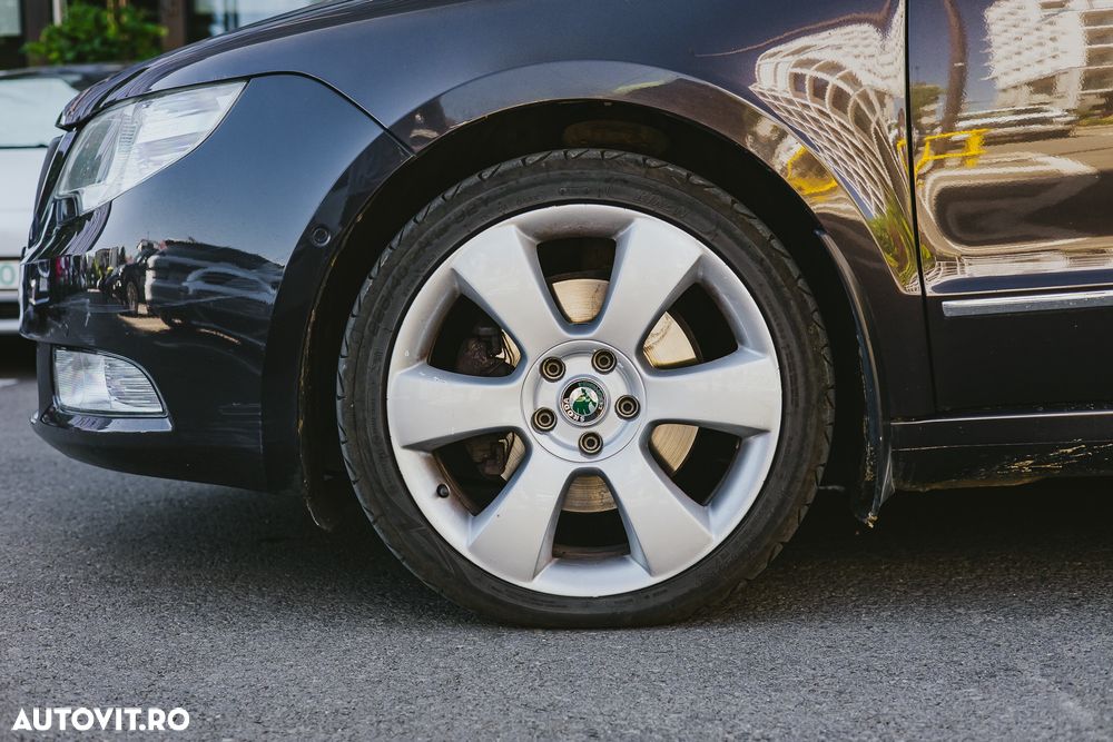 Skoda Superb 2.0 TDI Elegance DSG - 21