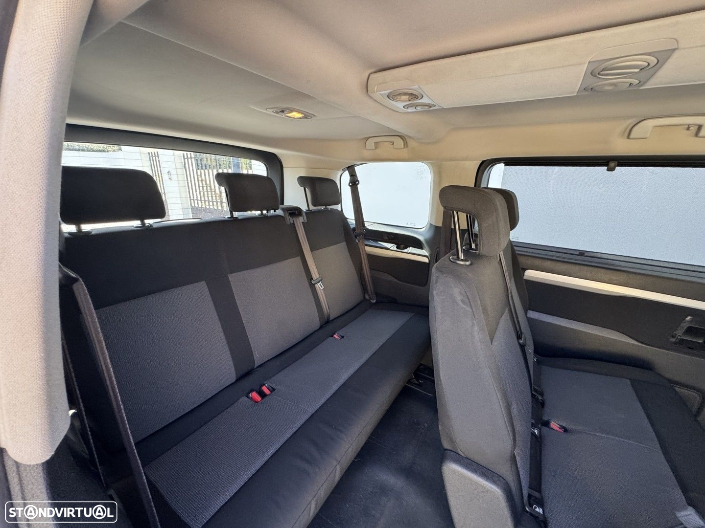 Peugeot Traveller 1.6 BlueHDi L2H1 Allure Standard - 21
