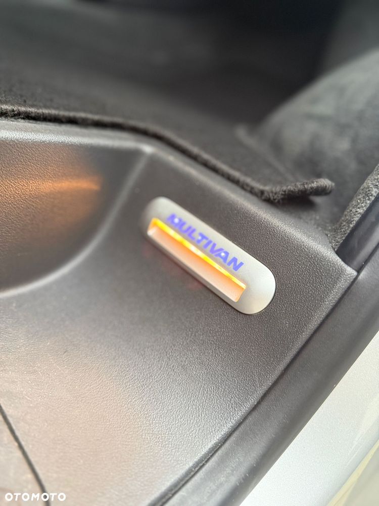 Volkswagen Multivan - 20