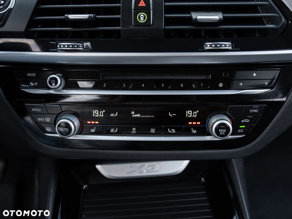 BMW X3 xDrive30i Luxury Line sport - 23