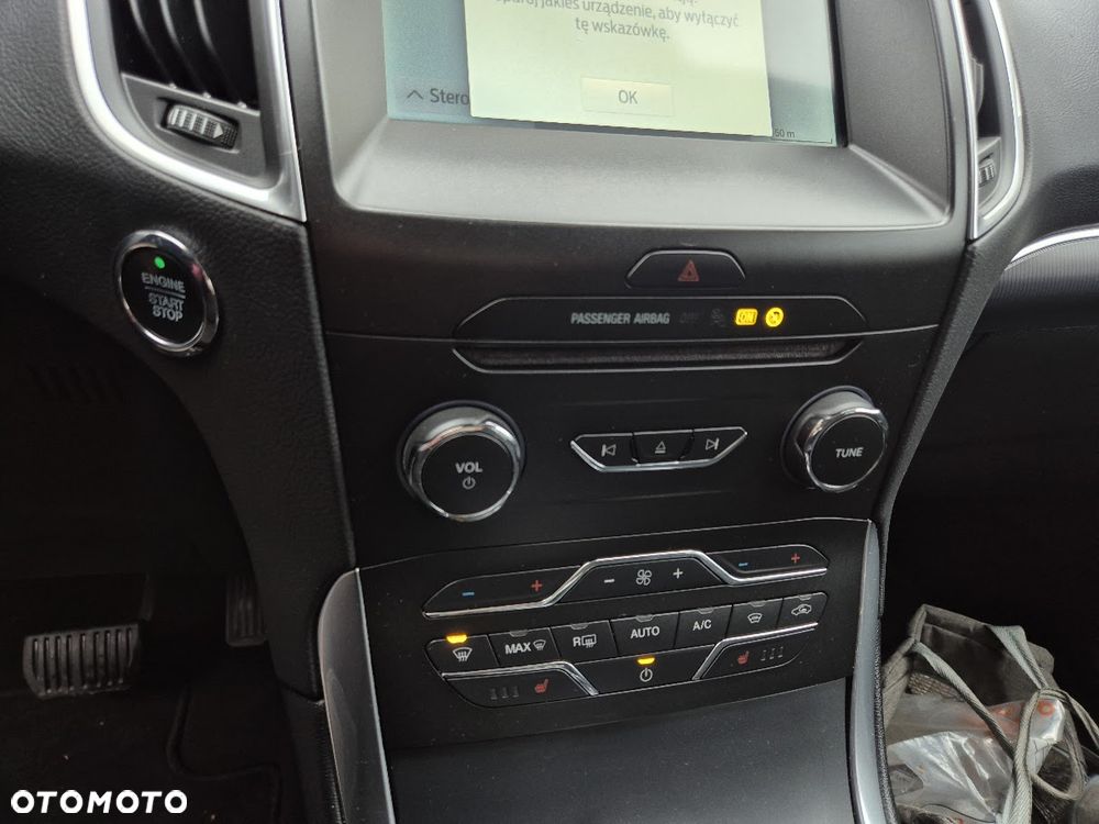 Ford S-Max 2.0 EcoBlue Titanium - 23