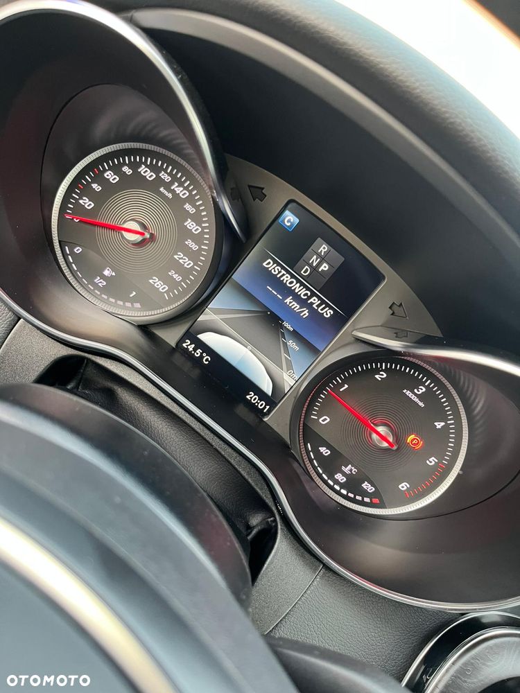 Mercedes-Benz Klasa C 250 d 4-Matic 9G-TRONIC - 15