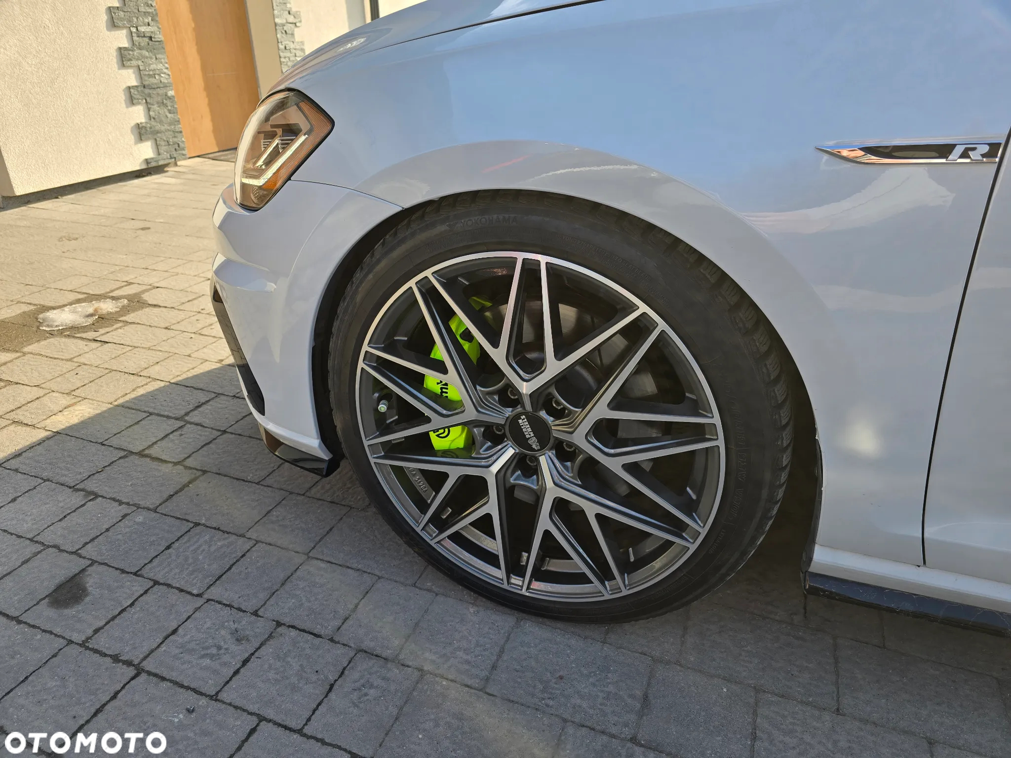 Volkswagen Golf - 6