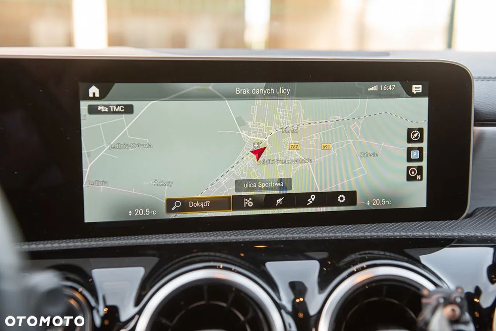 Mercedes-Benz CLA - 24