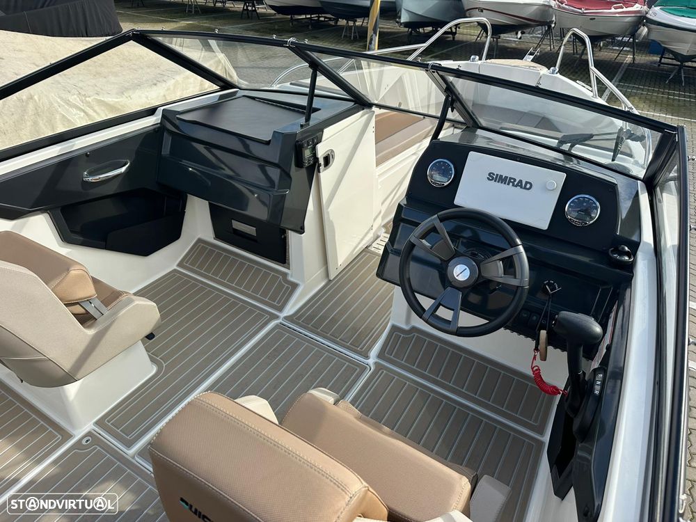 Quicksilver Activ 605 Bowrider - 10