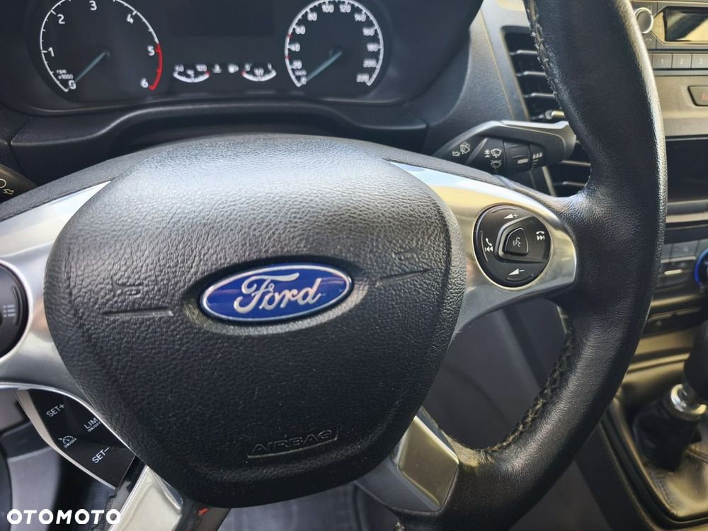 Ford Transit Connect - 17