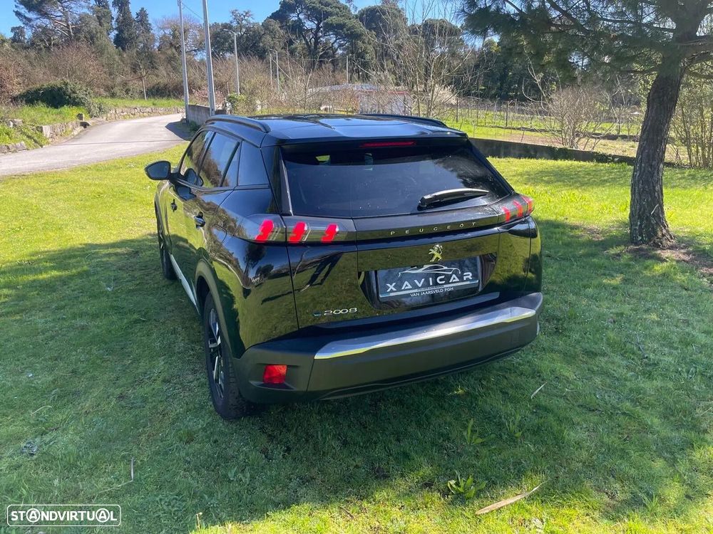 Peugeot e-2008 50 kWh Allure - 4