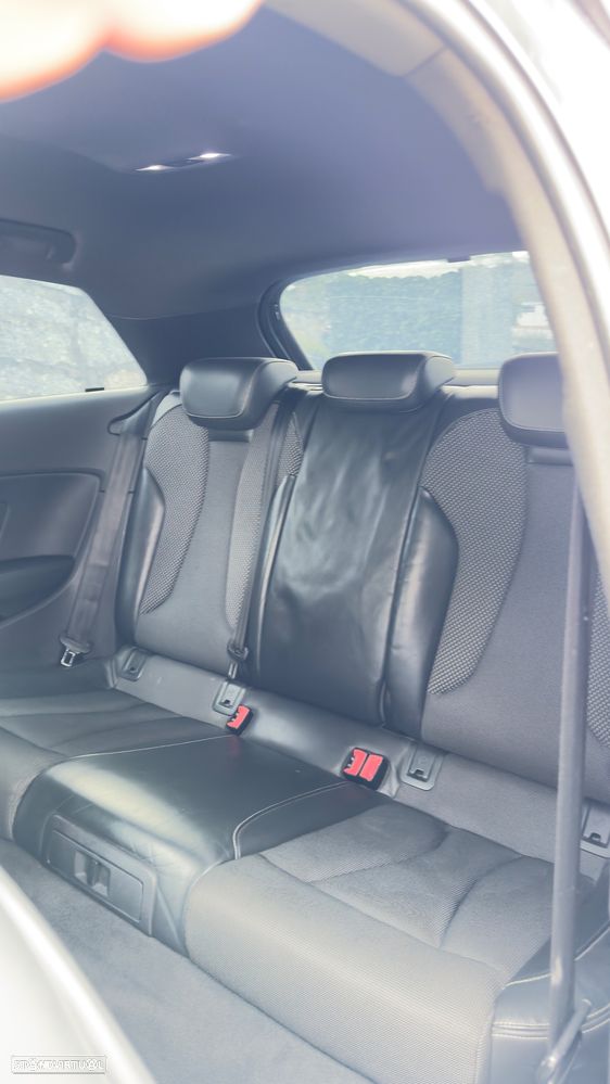 Audi A3 1.6 TDI S-line - 11