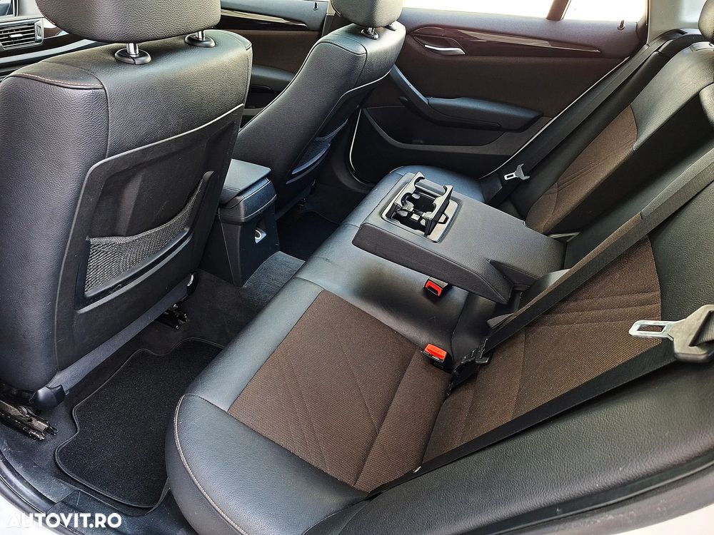 BMW X1 xDrive18d xLine - 11