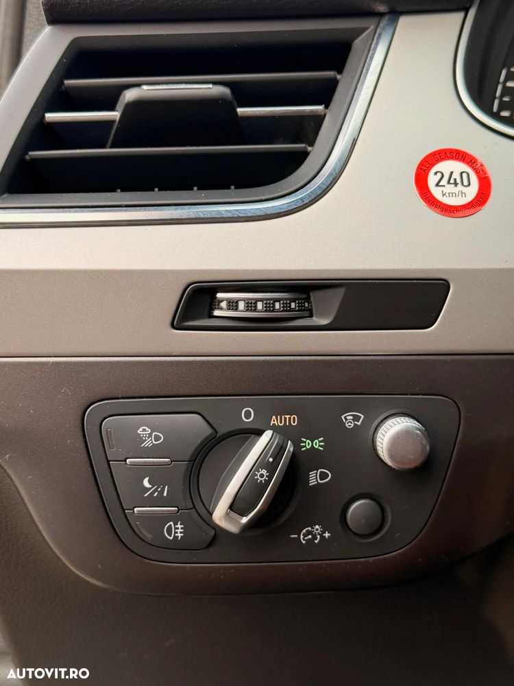 Audi Q7 50 TDI quattro Tiptronic S line - 32