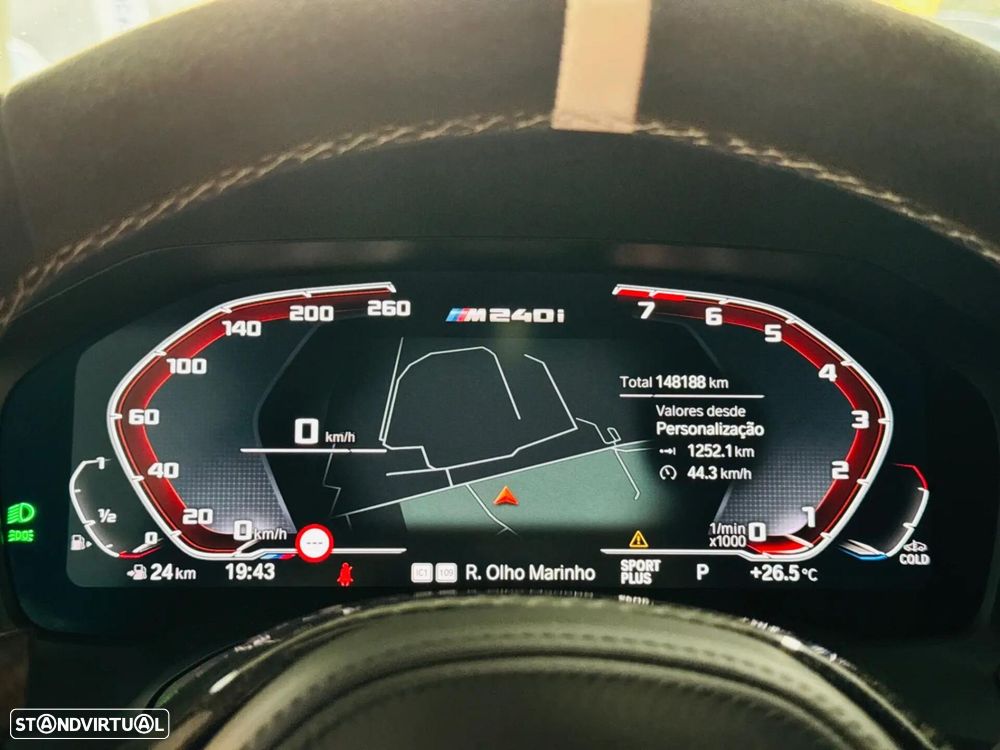 BMW M240i xDrive Auto - 27