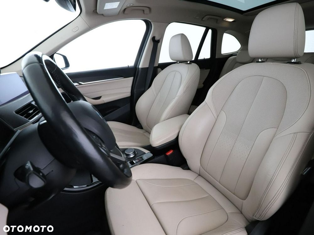 BMW X1 sDrive20d xLine - 14