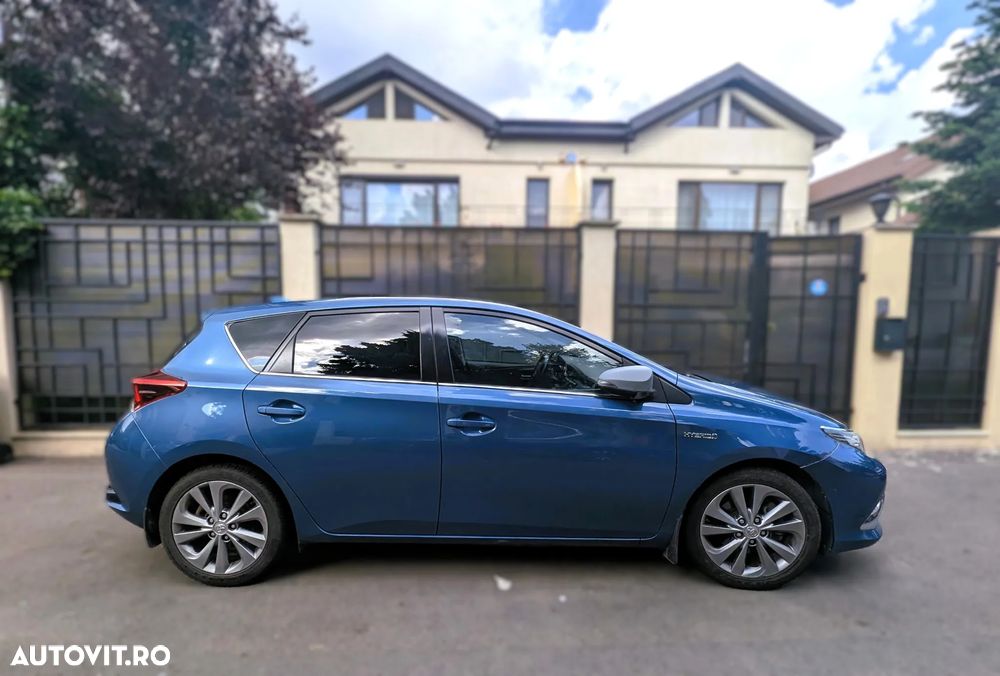 Toyota Auris - 2