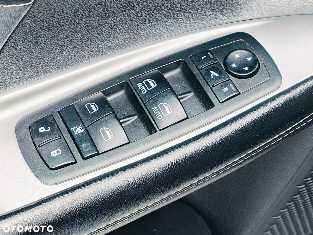 Fiat Freemont 2.0 Multijet 16V DPF Automatik Allrad Lounge - 16