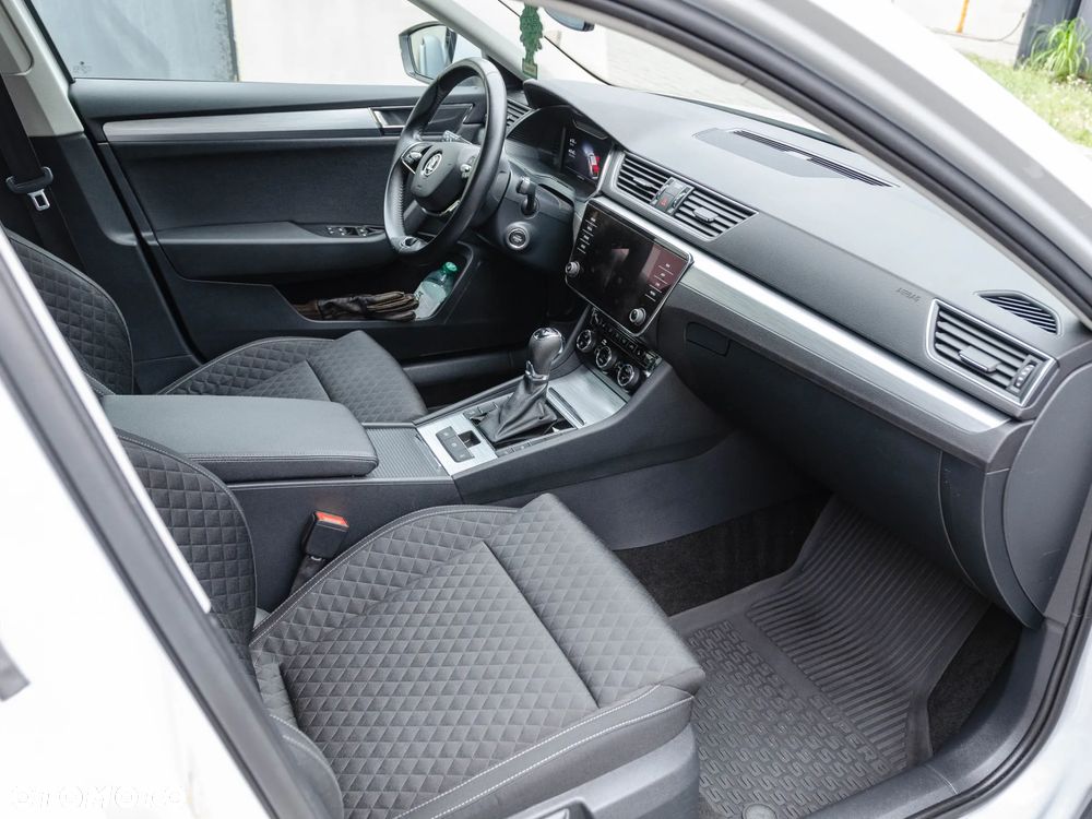 Skoda Superb 1.5 TSI Ambition DSG - 19
