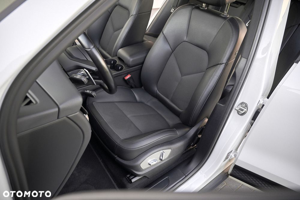 Porsche Macan Standard - 28