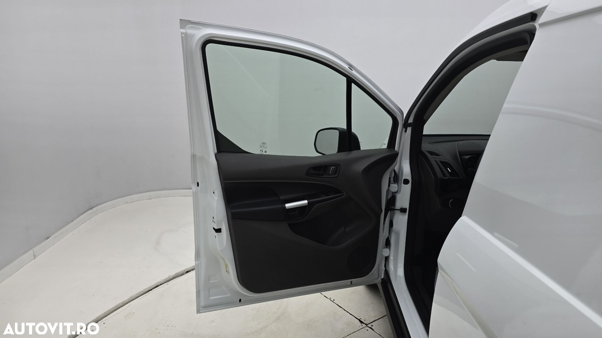 Ford Transit Connect - 10