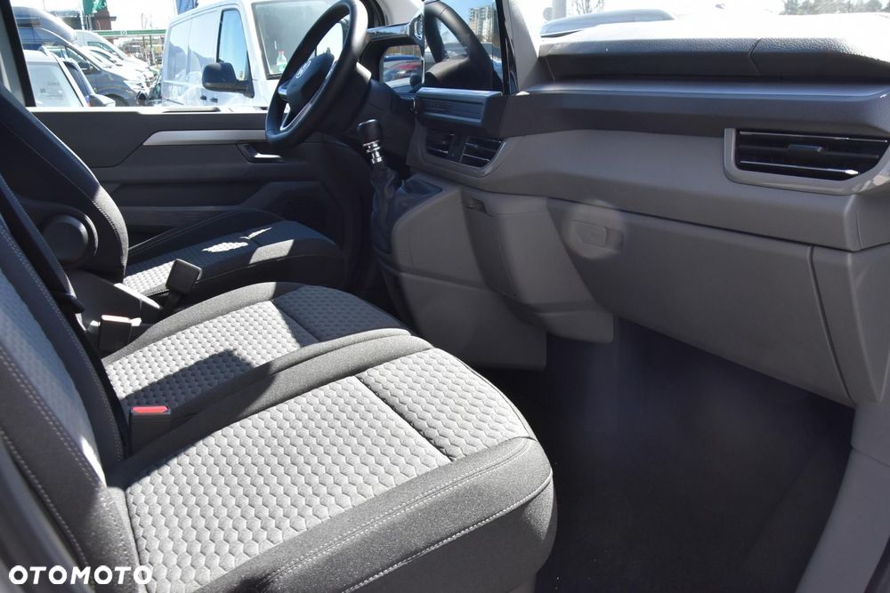 Volkswagen Caravelle - 15