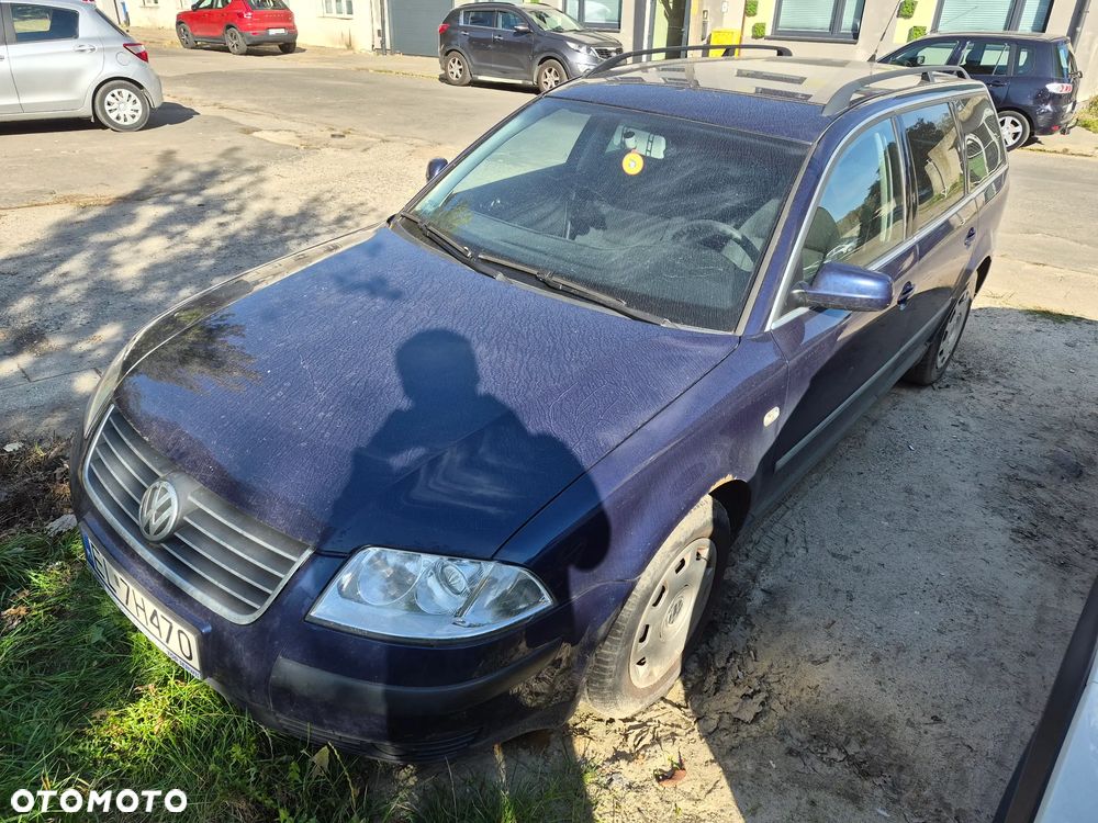 Volkswagen Passat - 1