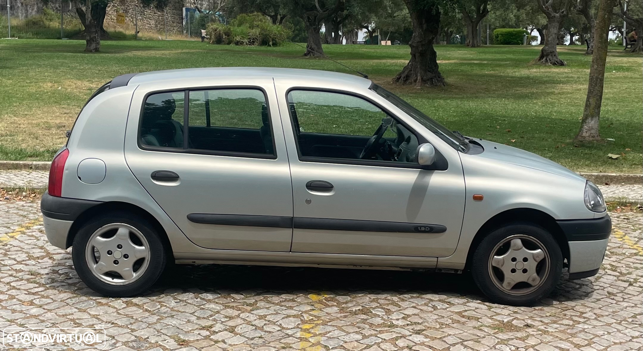 Renault Clio 1.9 D RXE - 6