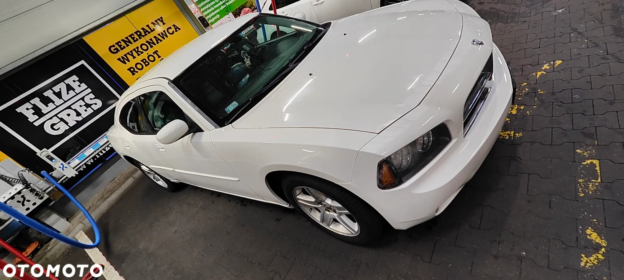 Dodge Charger 3.5 V6 SXT - 4