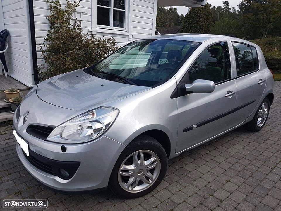 Renault Clio 1.5 dCi Dynamique Luxe - 2