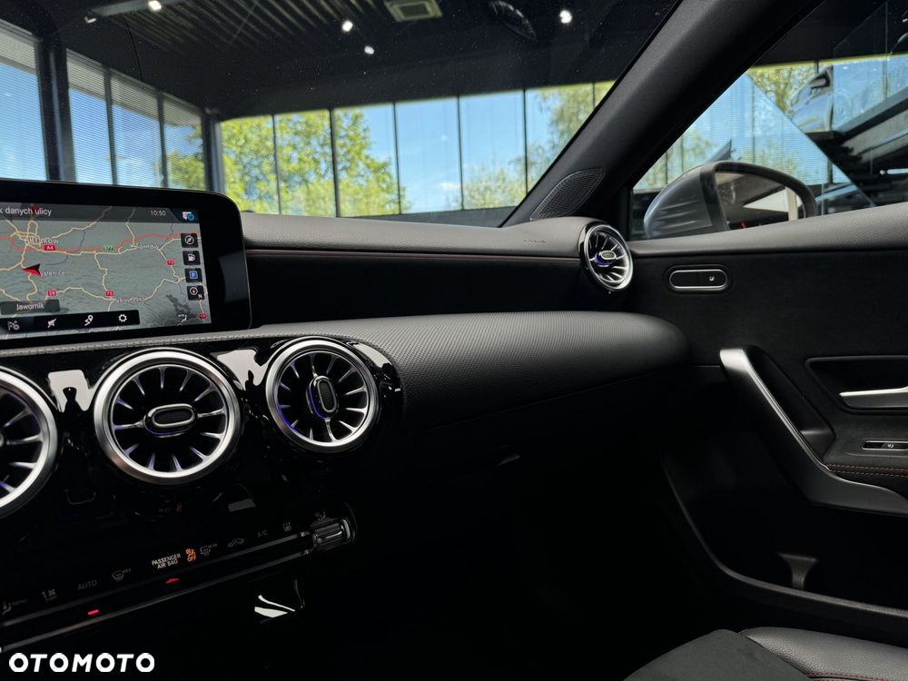 Mercedes-Benz Klasa A 200 AMG Line 7G-DCT - 28