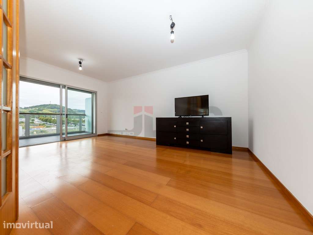 Fantástico Apartamento T1 com Varandas Amplas, Garagem e Arrecadaçã... - Grande imagem: 4/25