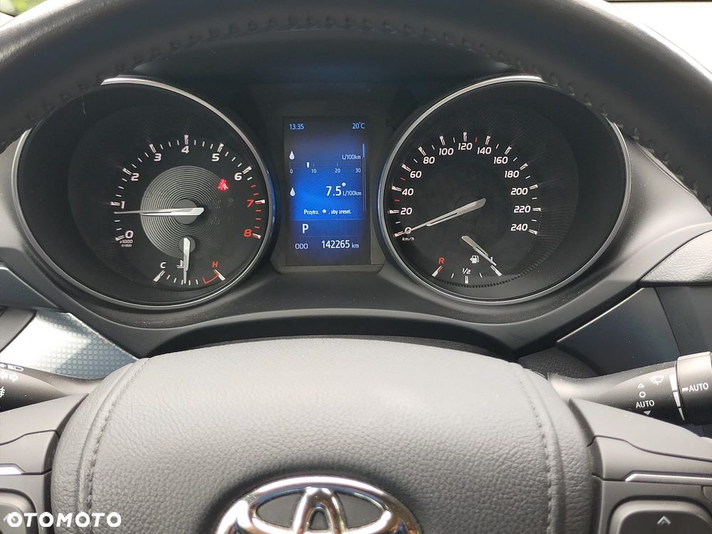 Toyota Avensis 1.8 Selection MS - 17