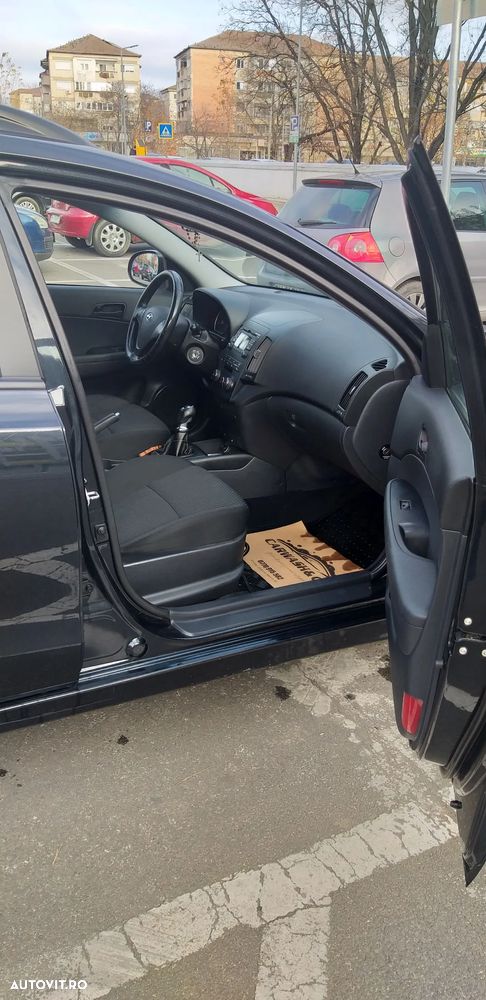 Hyundai i30 i30cw 1.6 Classic - 10