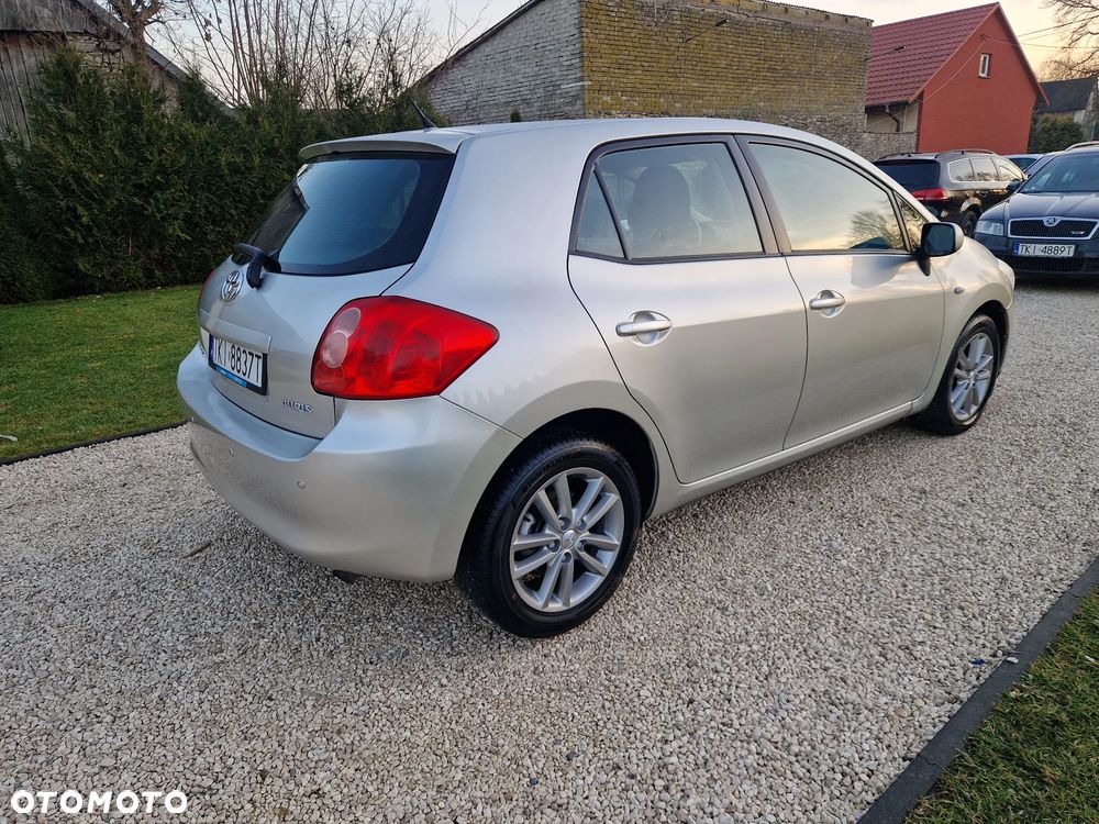 Toyota Auris 1.6 VVT-i Executive - 25