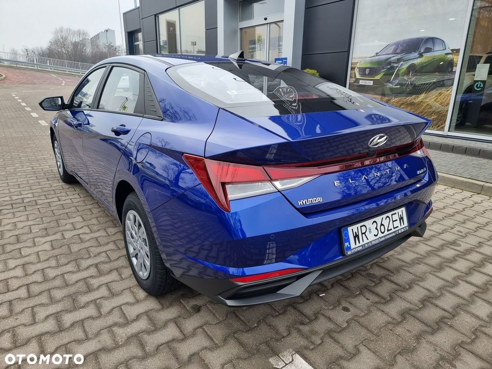 Hyundai Elantra 1.6 Modern - 11