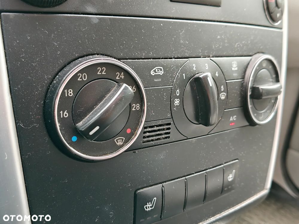 Mercedes-Benz Klasa B 200 Turbo Autotronic - 36