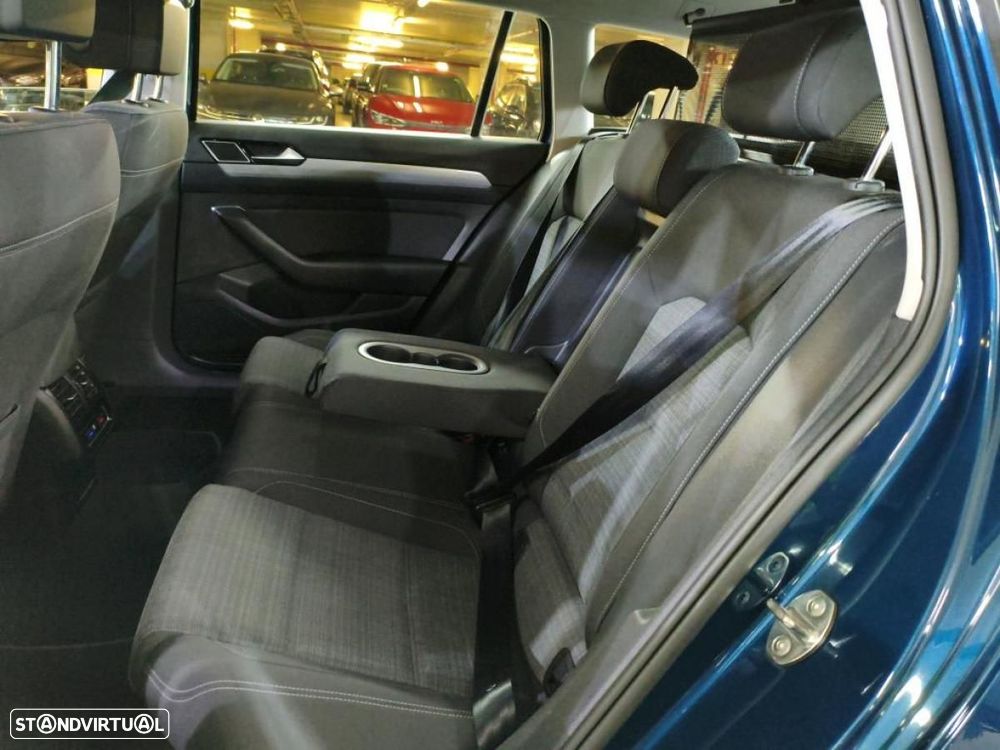 VW Passat Variant 2.0 TDI Business DSG - 6