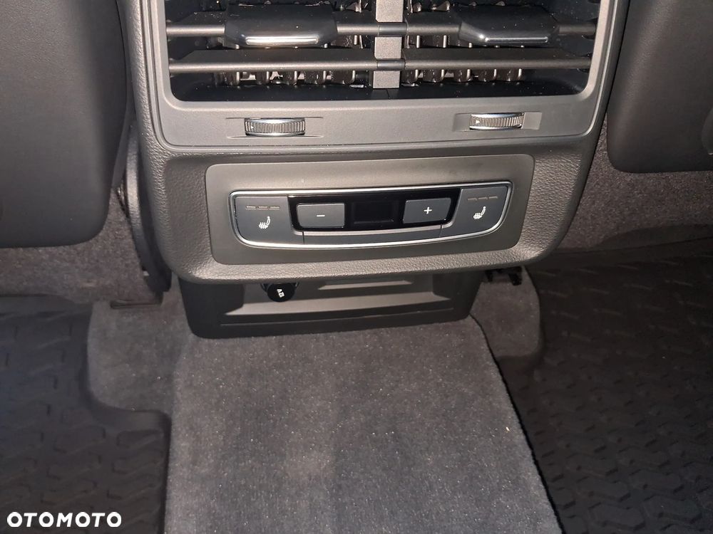 Audi Q7 55 TFSI mHEV Quattro S Line Tiptr - 34