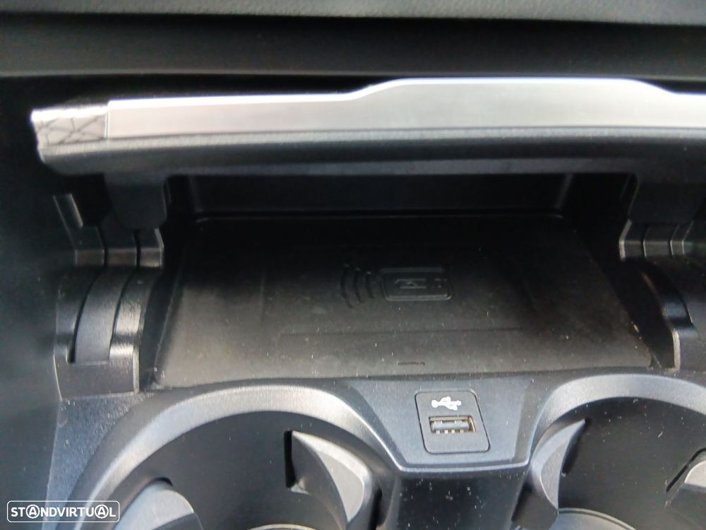BMW 320 d Pack Desportivo M Auto - 16