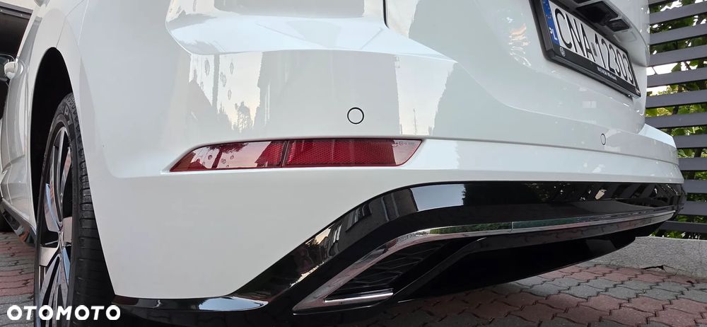 Volkswagen Touran - 4