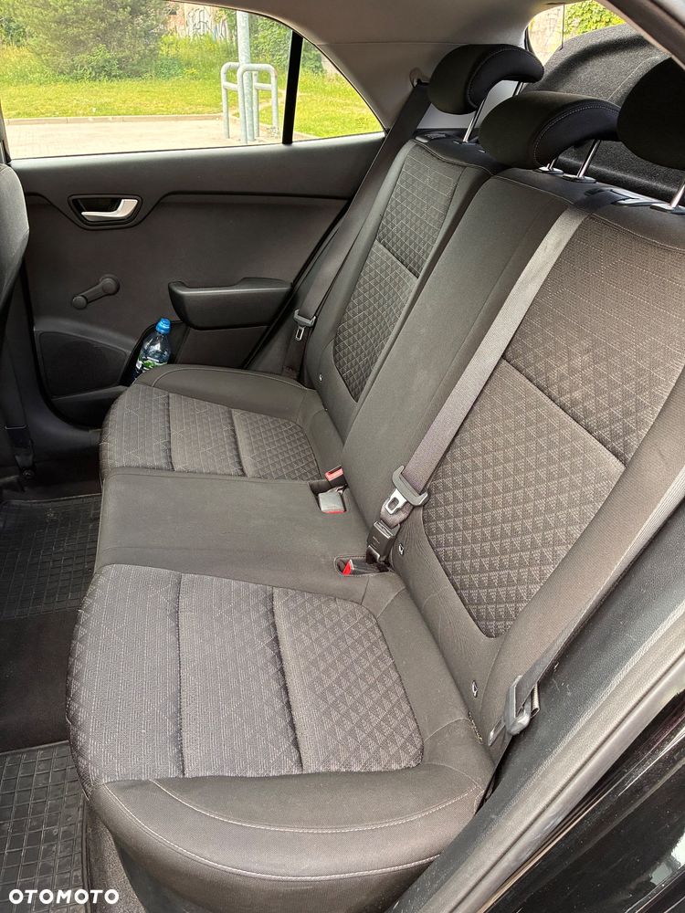 Kia Rio 1.2 M - 9