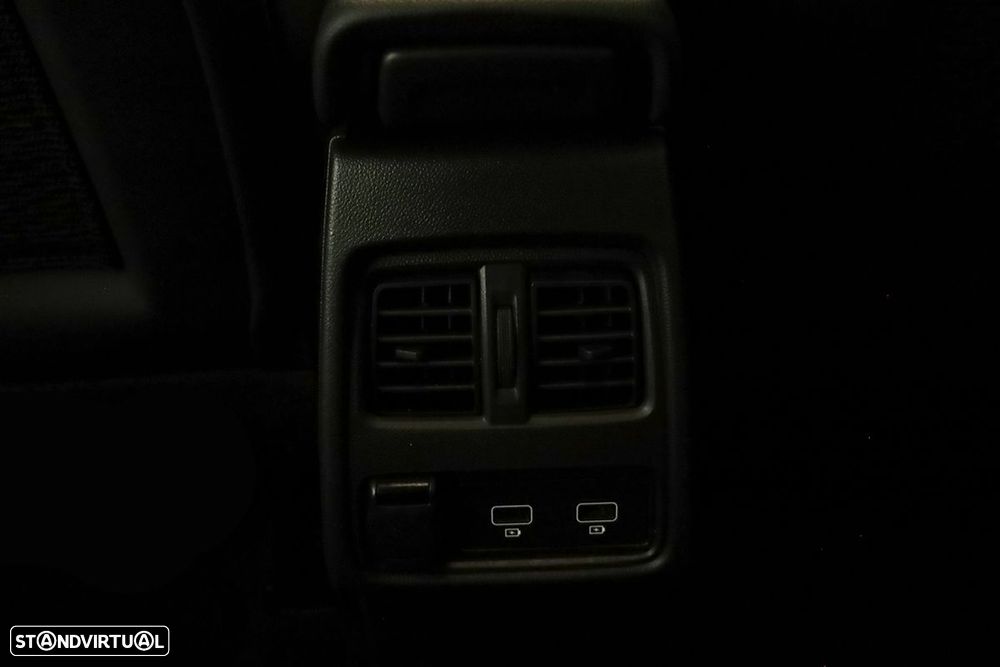 Renault Captur 1.0 TCe Techno Bi-Fuel - 24